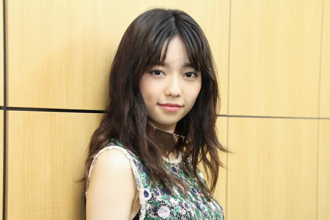 島崎遥香さんのふんわりウェーブヘア