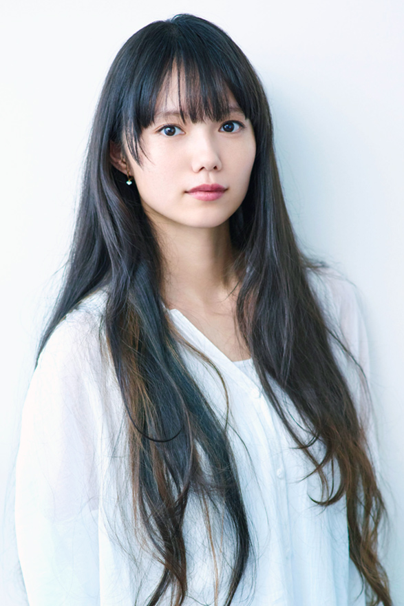 宮﨑あおいさんのふんわりロングパーマヘア